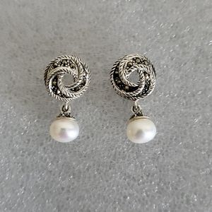 Sterling silver dangle pearl earrings